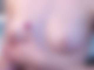 Live cam show with MyeshaSoulia - Blue Eyes on CamClone