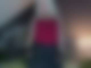 Live cam show with Olivia - Upskirt on StripNow