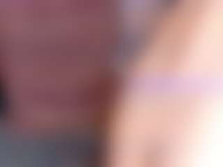 Live cam show with maggiee_1 - Facial on Camsoda
