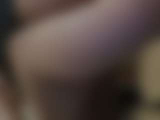 Live cam show with Evewastakenso - Hairy on Hubzter Live