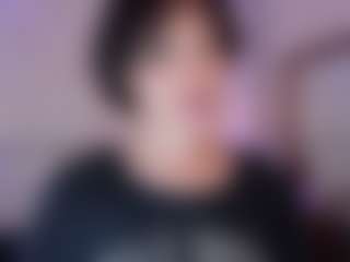 Live cam show with Natalia - Smoking on AdultVida.com
