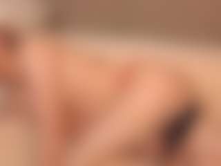 Live cam show with CrystaPutney - Control on iamadamtest123.com
