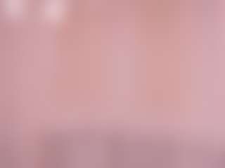 Live cam show with CrystaPutney - Pretty on instabang