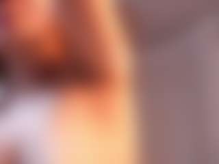 Live cam show with CrystaPutney - Angel on Camversity