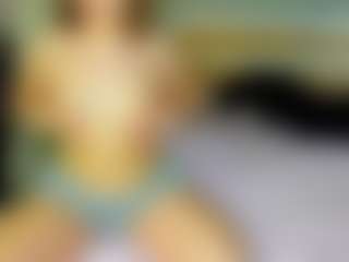 Live cam show with Foxy-Vibe - Green Eyes on Strip Flash - Live Sex Shows