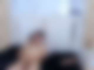 Live cam show with HeidyQueen - Brown Eyes on xxxlivecams.org