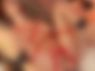 Live cam show with Julcy-Peach - Spanking on AdultVida.com