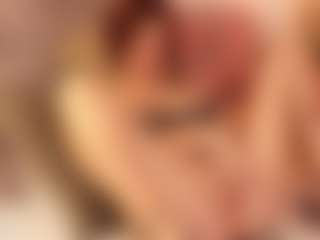 Julcy-Peach's Live Sex Cam Show