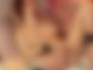 Julcy-Peach's Live Sex Cam Show