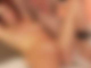 Live cam show with Julcy-Peach - Striptease on Dolls Live