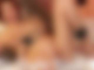 Live cam show with Julcy-Peach - Butt Plug on sexylivex.com