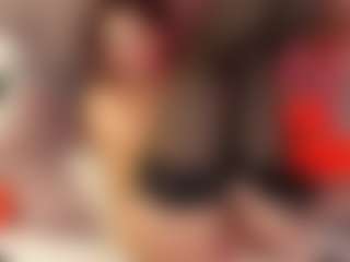 Julcy-Peach's Live Sex Cam Show