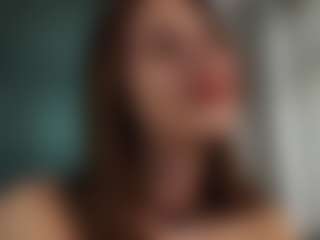 LauriTrucchio's Live Sex Cam Show