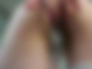 Live cam show with LauriTrucchio - Grey Eyes on thefappeningchat.com