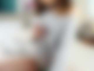 Live cam show with LauriTrucchio - Moan on Camsoda