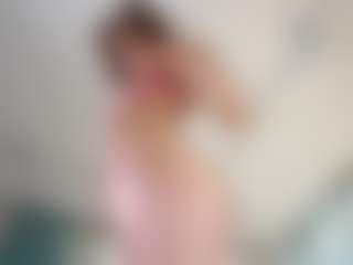 Live cam show with LauriTrucchio - Grey Eyes on sexytreat.net