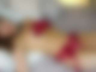 LauriTrucchio's Live Sex Cam Show