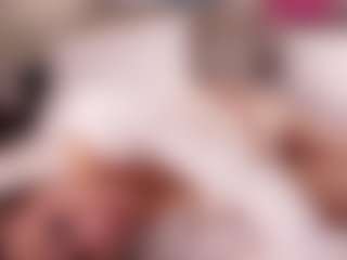 Live cam show with LauriTrucchio - Cute on Strip Flash - Live Sex Shows