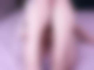 Live cam show with LauriTrucchio - Moaning on Adult Interactions