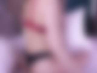 Live cam show with LauriTrucchio - Mistress on Camsoda