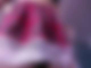 Live cam show with LauriTrucchio - Camel Toe on googirlz