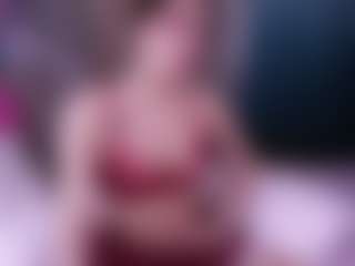 Live cam show with LauriTrucchio - Grey Eyes on LiveSexCams6