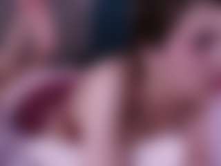 Live cam show with LauriTrucchio - Moaning on alttransgirls