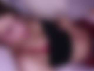 Live cam show with LauriTrucchio - Grey Eyes on Stripli.com