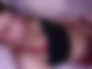 Live cam show with LauriTrucchio - Mistress on Camsoda