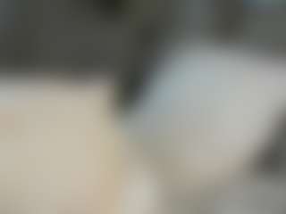 Live cam show with LauriTrucchio - Moaning on madthumbs