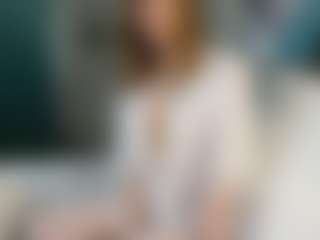 Live cam show with LauriTrucchio - Moaning on madthumbs