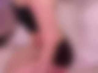 Live cam show with LauriTrucchio - Camel Toe on xxxlivecams.org
