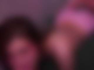 Live cam show with LauriTrucchio - Moaning on Camsoda