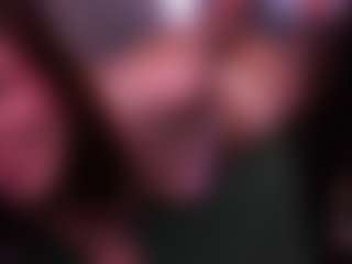 Live cam show with LauriTrucchio - Moaning on Camsoda