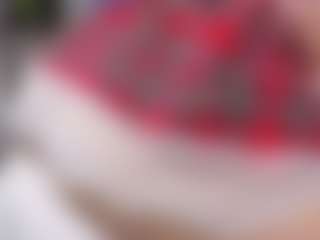 Live cam show with LauriTrucchio - Moan on livesuperchat.net