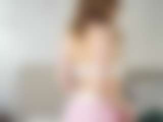 Live cam show with LauriTrucchio - Flirt on liverealitysex.com