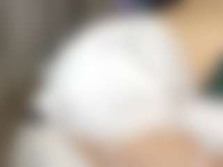 Live cam show with LauriTrucchio - Ice on Soda Cam