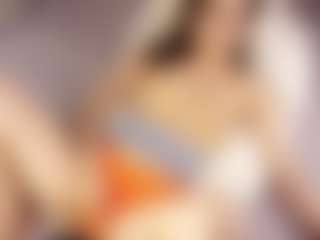 Live cam show with LauriTrucchio - Camel Toe on Mixed Magazine Live