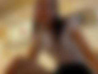 RoselleAvary's Live Sex Cam Show