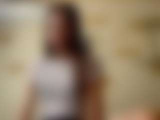 Live cam show with RoselleAvary - Public on hrnylive.com