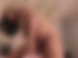 Live cam show with lilith-owens - Average on Camsoda