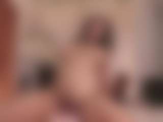 Live cam show with lilith-owens - Average on Camsoda