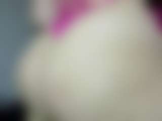 Live cam show with Alexaa Blumm - Petite on Camsoda