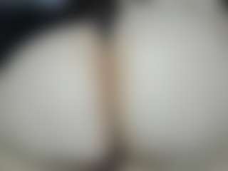 Live cam show with Alexaa Blumm - Gape on eurowanks.com