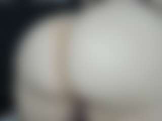 Live cam show with Alexaa Blumm - Ass Clapping on Latina Girls