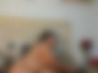Live cam show with Jade-Roxx - Brown Hair on https://playwithruby.com