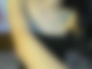 Live cam show with Lesyalis - Moaning on milfzrlive.com