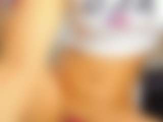 Live cam show with Linda-Cooper - Moaning on Camsoda
