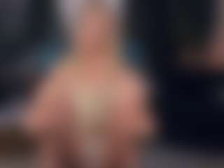 Live cam show with IleenWyrosdick - Blue Eyes on Camsoda