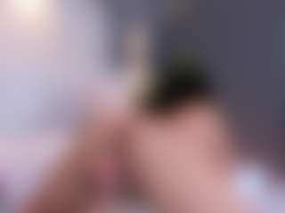 Live cam show with Alyssahouston - Facial on Camming Site
